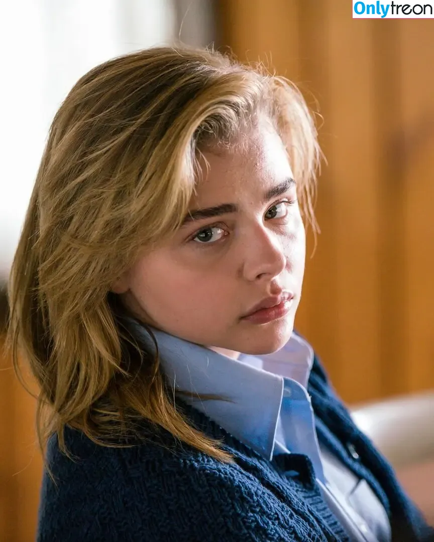 Chloë Grace Moretz nude photo #1423 (chloegmoretz)