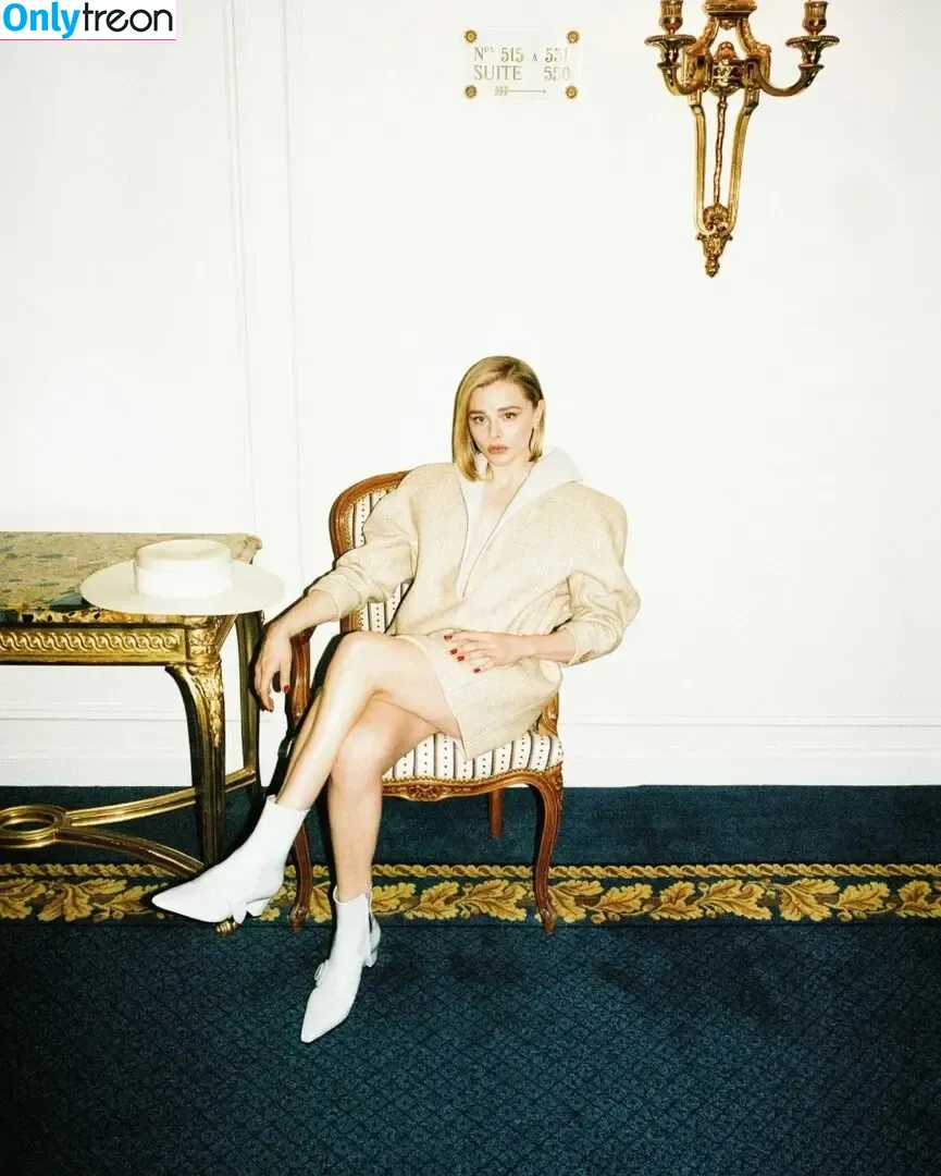 Chloë Grace Moretz nude photo #1437 (chloegmoretz)