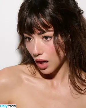 Chloe Bennet / chloebennet nude photo #0806