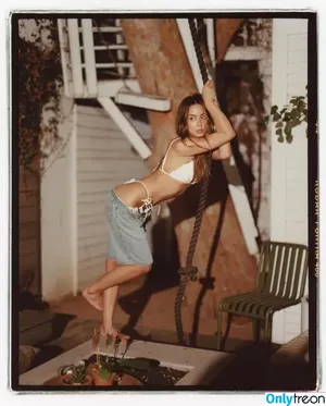 Chloe Bennet / chloebennet nude photo #0808