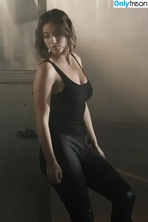 Chloe Bennet / chloebennet nude photo #0830