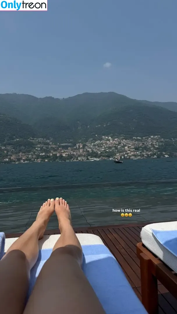 Chloë Gervais nude photo #0048 ( / Chloé Gervais / chloe_gervais)