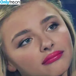 Chloe Grace Moretz / ChloeGMoretz nude photo #0497