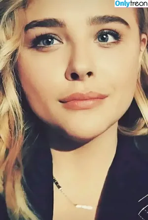 Chloe Grace Moretz / ChloeGMoretz nude photo #0526