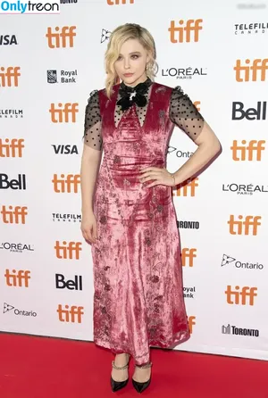 Chloe Grace Moretz / ChloeGMoretz nude photo #0551