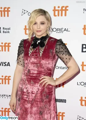 Chloe Grace Moretz / ChloeGMoretz nude photo #0552