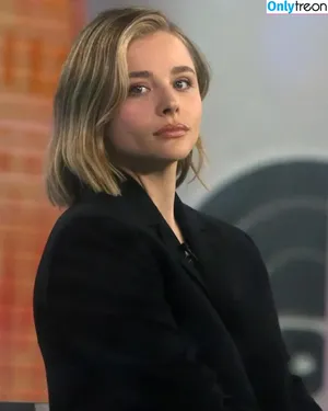 Chloe Grace Moretz / ChloeGMoretz nude photo #0603