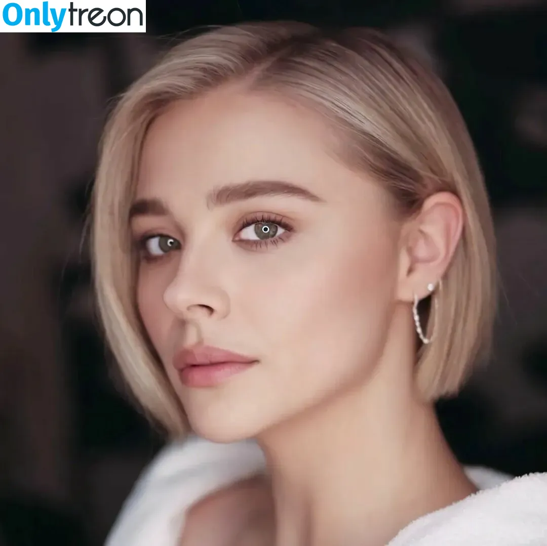 Chloe Grace Moretz nude photo #0479 (ChloeGMoretz)