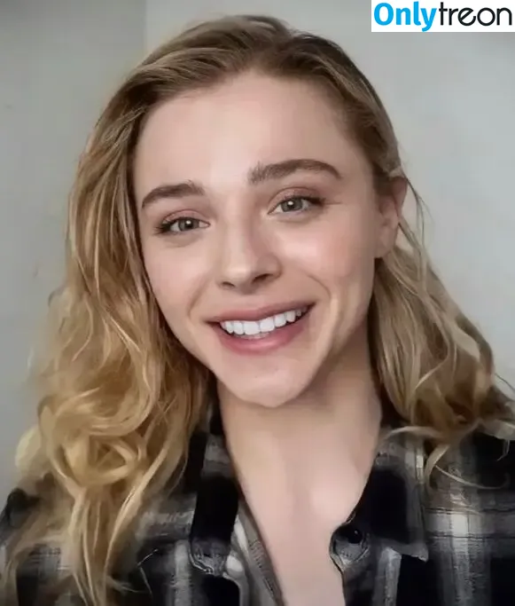 Chloe Grace Moretz nude photo #0483 (ChloeGMoretz)
