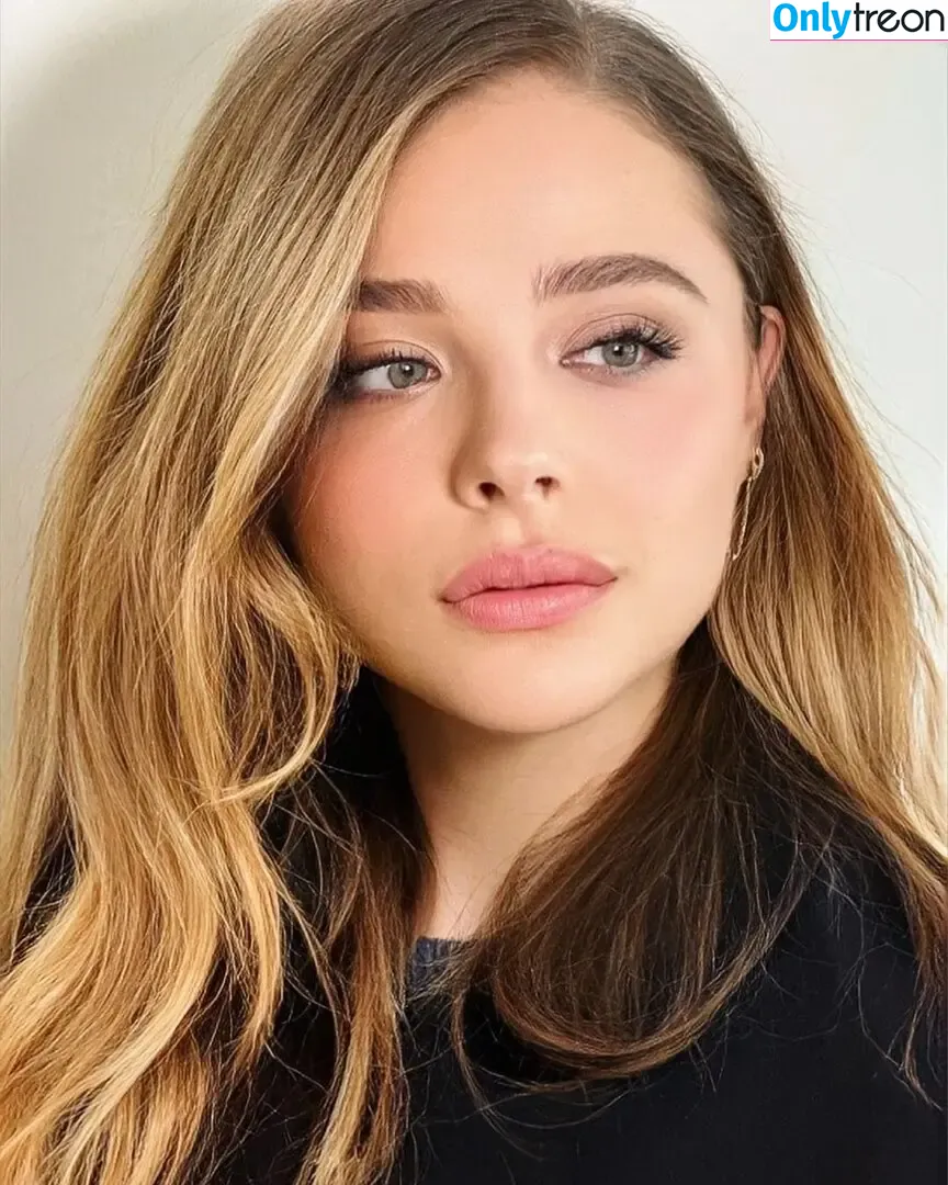 Chloe Grace Moretz nude photo #0494 (ChloeGMoretz)