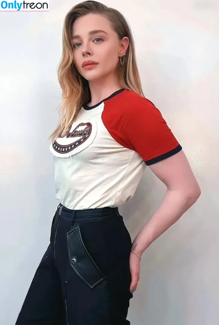 Chloe Grace Moretz nude photo #0498 (ChloeGMoretz)