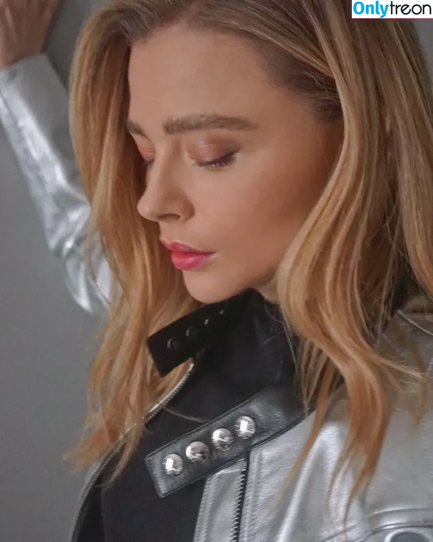 Chloe Grace Moretz nude photo #0502 (ChloeGMoretz)