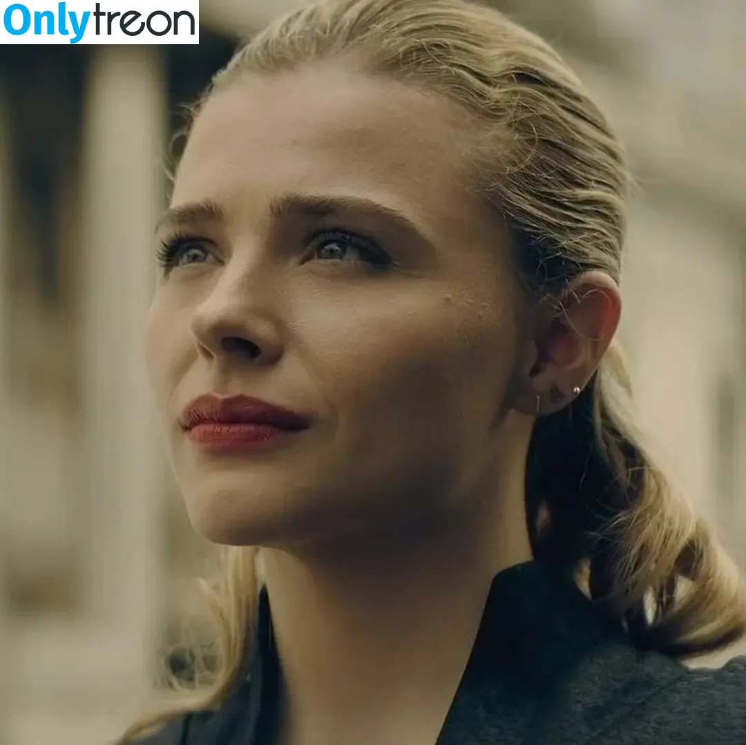 Chloe Grace Moretz nude photo #0504 (ChloeGMoretz)