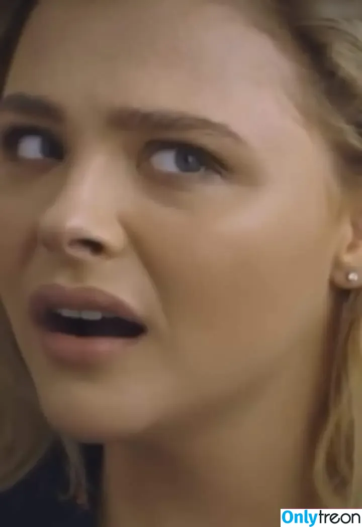 Chloe Grace Moretz nude photo #0521 (ChloeGMoretz)