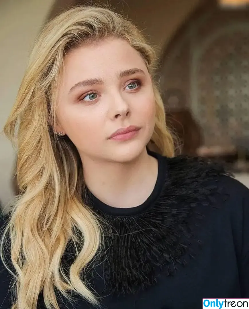 Chloe Grace Moretz nude photo #0525 (ChloeGMoretz)