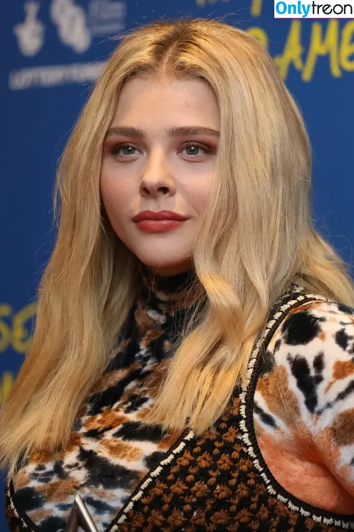 Chloe Grace Moretz nude photo #0546 (ChloeGMoretz)