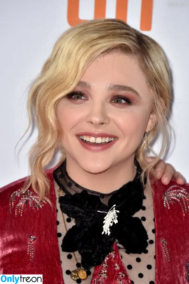 Chloe Grace Moretz nude photo #0557 (ChloeGMoretz)