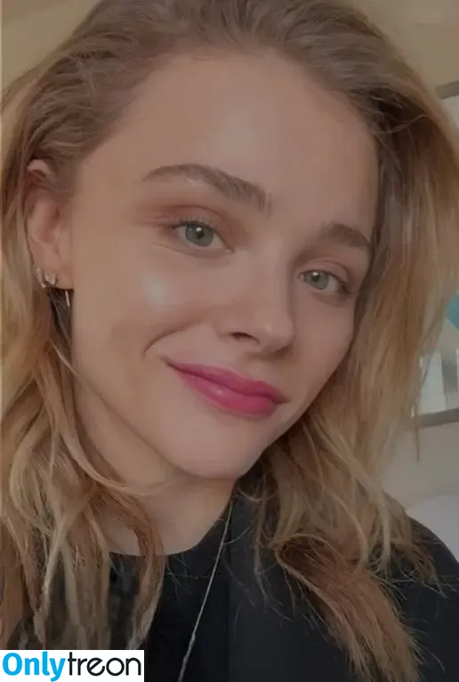 Chloe Grace Moretz nude photo #0584 (ChloeGMoretz)