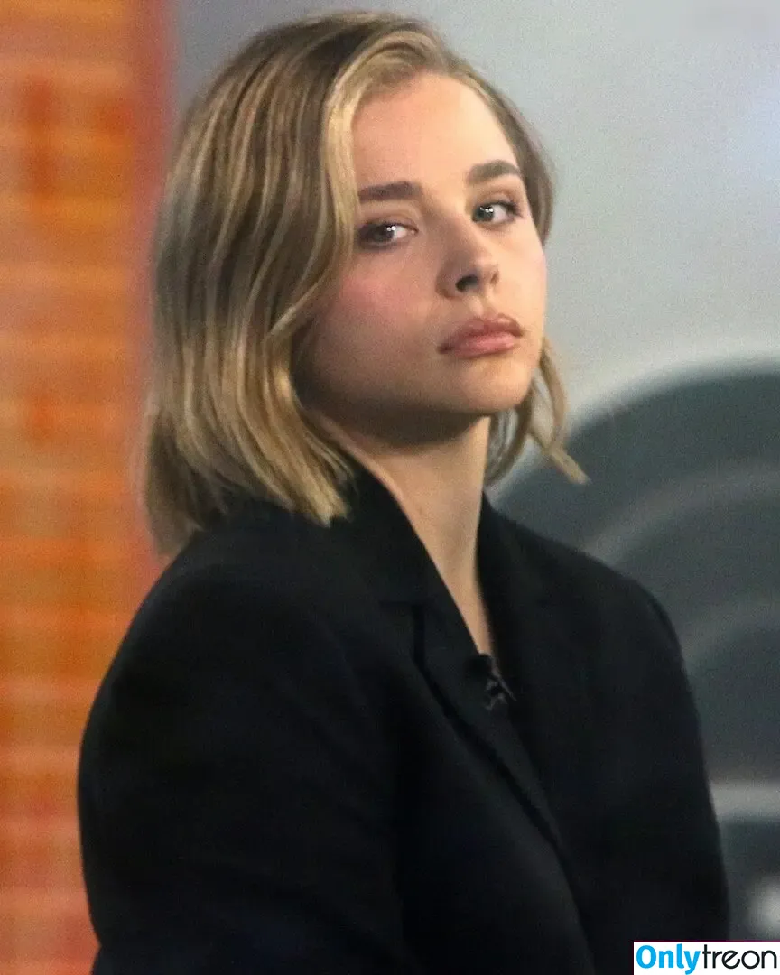 Chloe Grace Moretz nude photo #0592 (ChloeGMoretz)