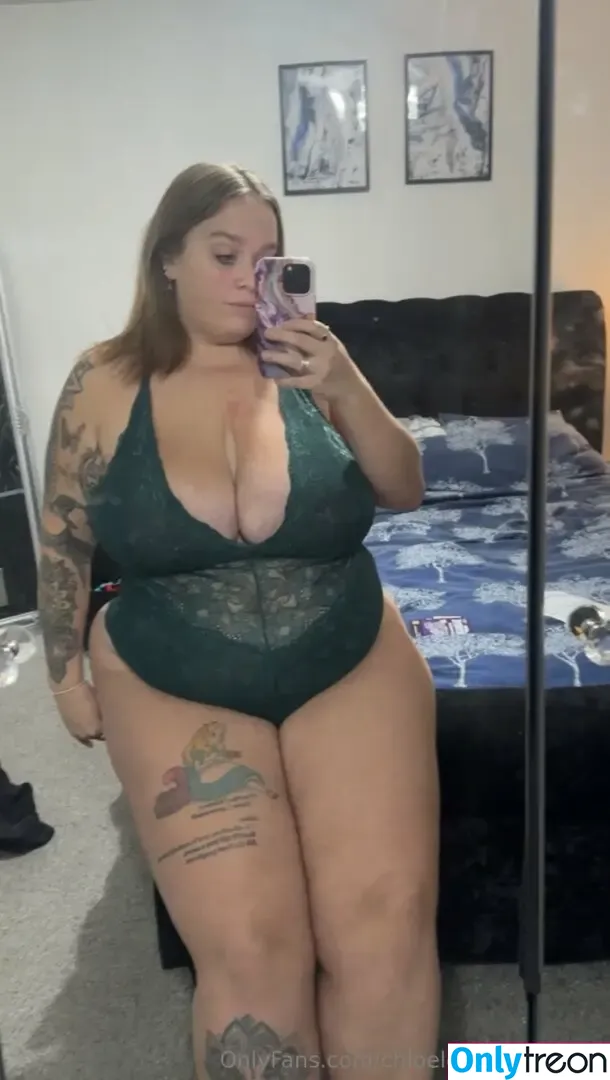 Chloe Hatton nude photo #0065 (Chloelouisehattonox)