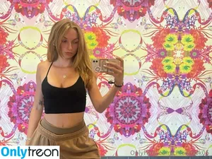 Chloecook05 nude photo #0001