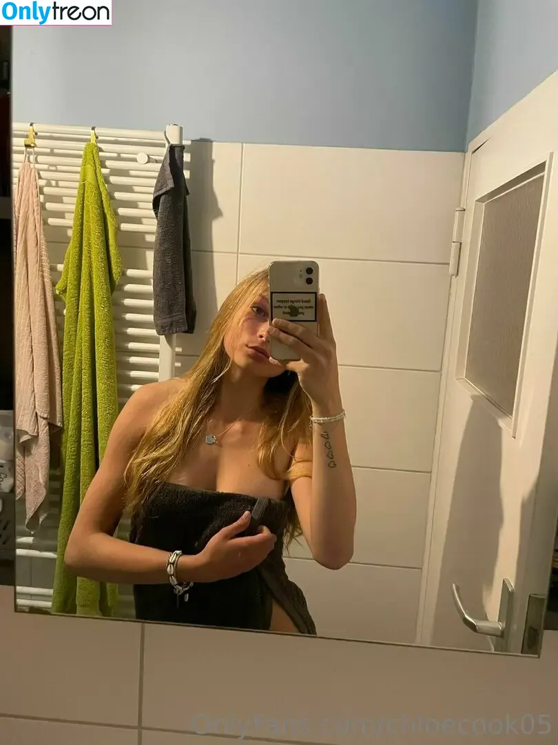 Chloecook05 nude photo #0004 (Chloecook05)