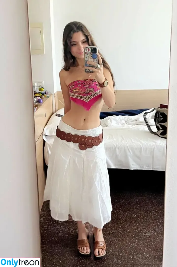 Chloeforero nude photo #0107 (chode.1307 / snotmob)