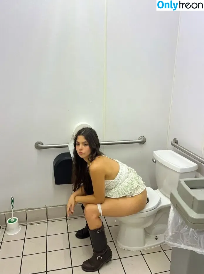 Chloeforero nude photo #0222 (chode.1307 / snotmob)