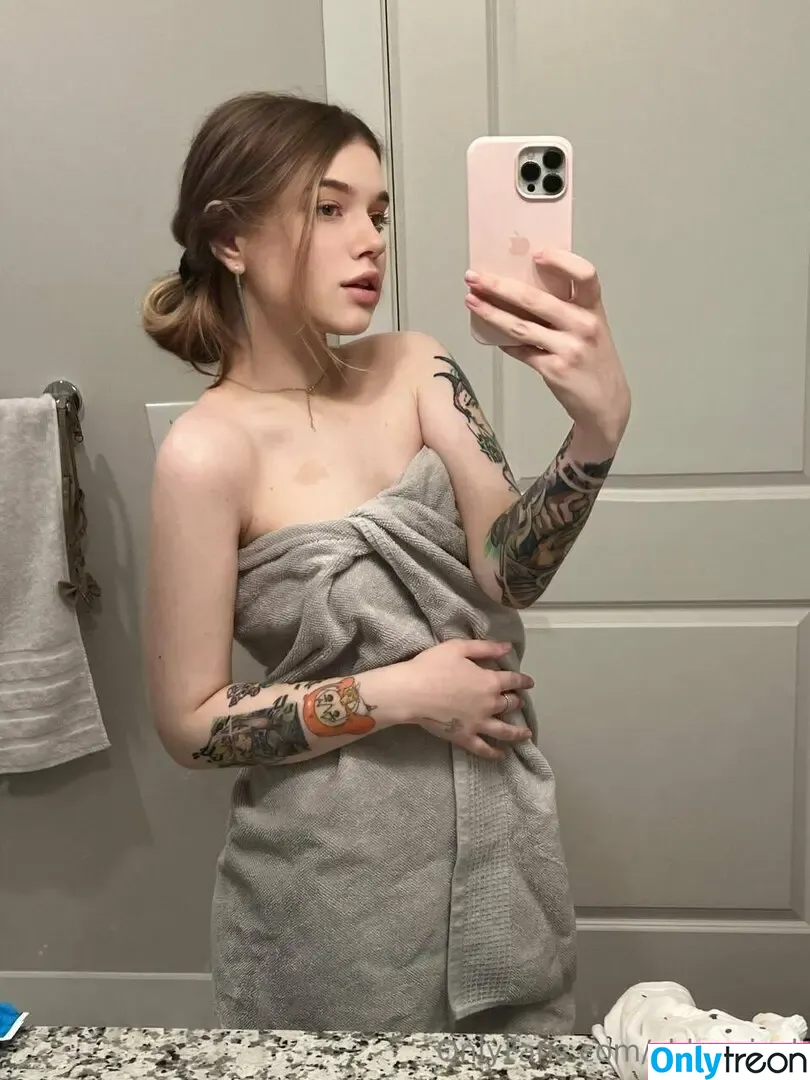 chloepixel nude photo #0010 (chloegam3r)