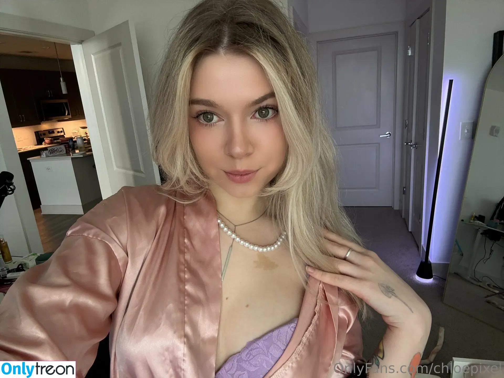 chloepixel nude photo #0025 (chloegam3r)