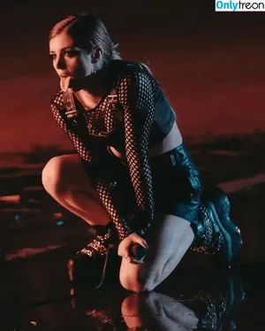 Chrissy Costanza / chrissycostanza nude photo #0584