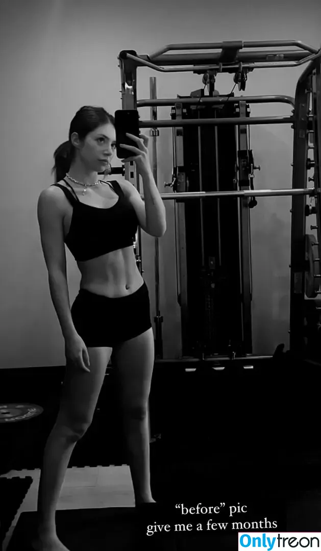 Chrissy Costanza nude photo #0585 (chrissycostanza)
