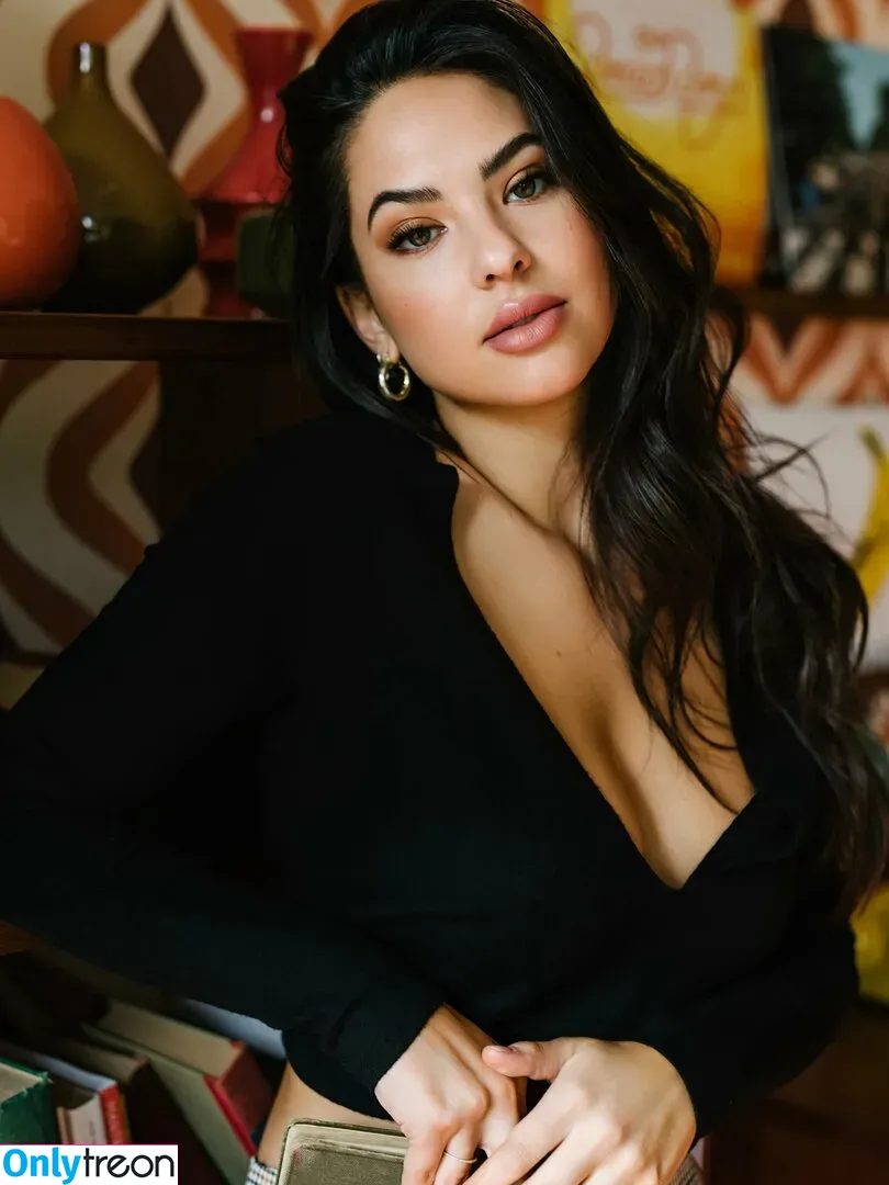 Christen Harper nude photo #0113 (christenharper)