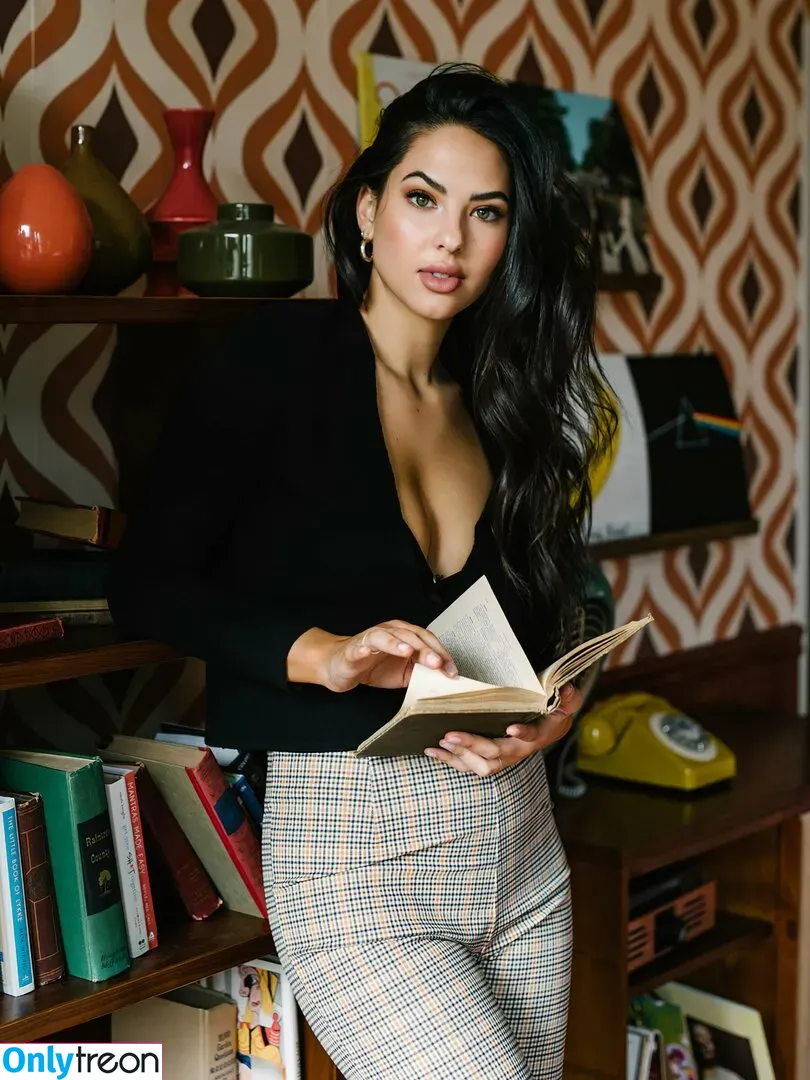 Christen Harper nude photo #0114 (christenharper)