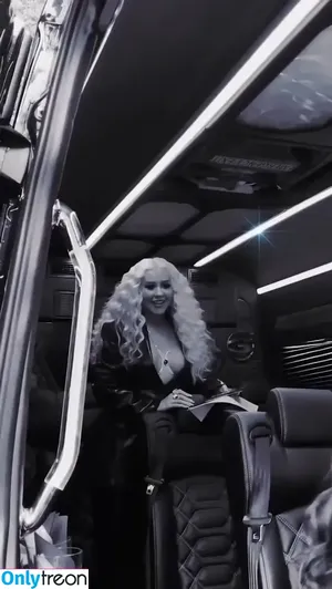 Christina Aguilera / XTINA nude photo #0105