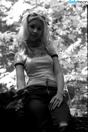 Christina Aguilera / XTINA nude photo #0197