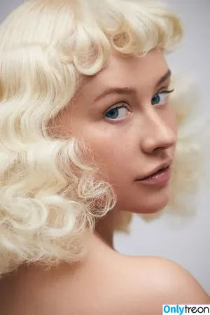 Christina Aguilera / XTINA nude photo #0238