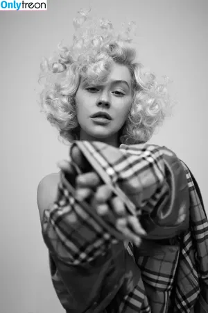 Christina Aguilera / XTINA nude photo #0243