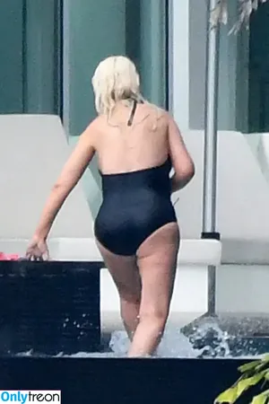 Christina Aguilera / XTINA nude photo #0287