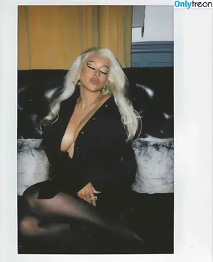 Christina Aguilera / XTINA nude photo #0337