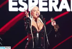 Christina Aguilera / XTINA nude photo #0452