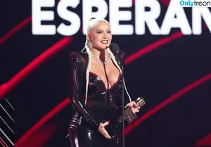 Christina Aguilera / XTINA nude photo #0453