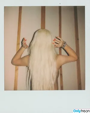 Christina Aguilera / XTINA nude photo #0608