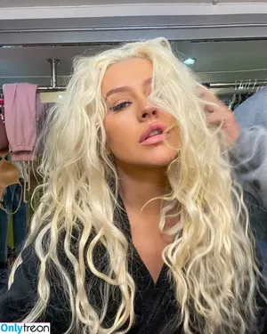 Christina Aguilera / XTINA nude photo #0610