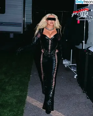Christina Aguilera / XTINA nude photo #0695