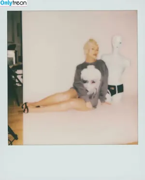 Christina Aguilera / XTINA nude photo #0735