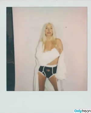 Christina Aguilera / XTINA nude photo #0738