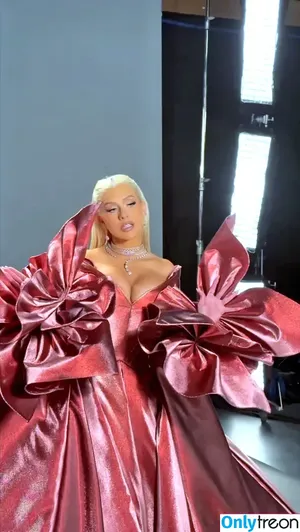 Christina Aguilera / XTINA nude photo #0910