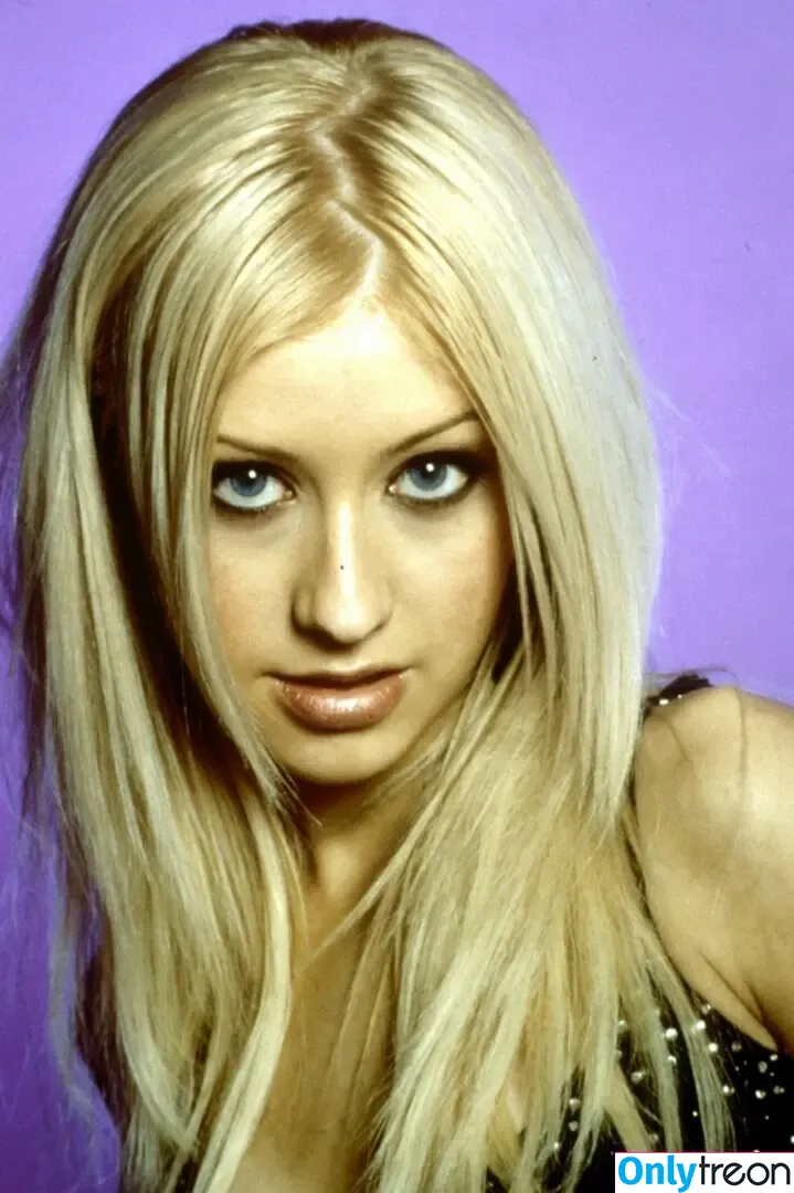 Christina Aguilera nude photo #0582 (XTINA)