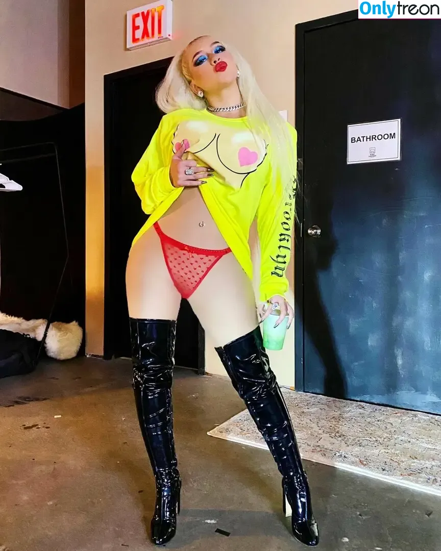 Christina Aguilera nude photo #0601 (XTINA)